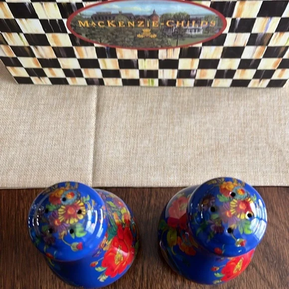 NWT Mackenzie Childs Blue Flower Market large size salt and pepper shakers - Picture 5 of 7